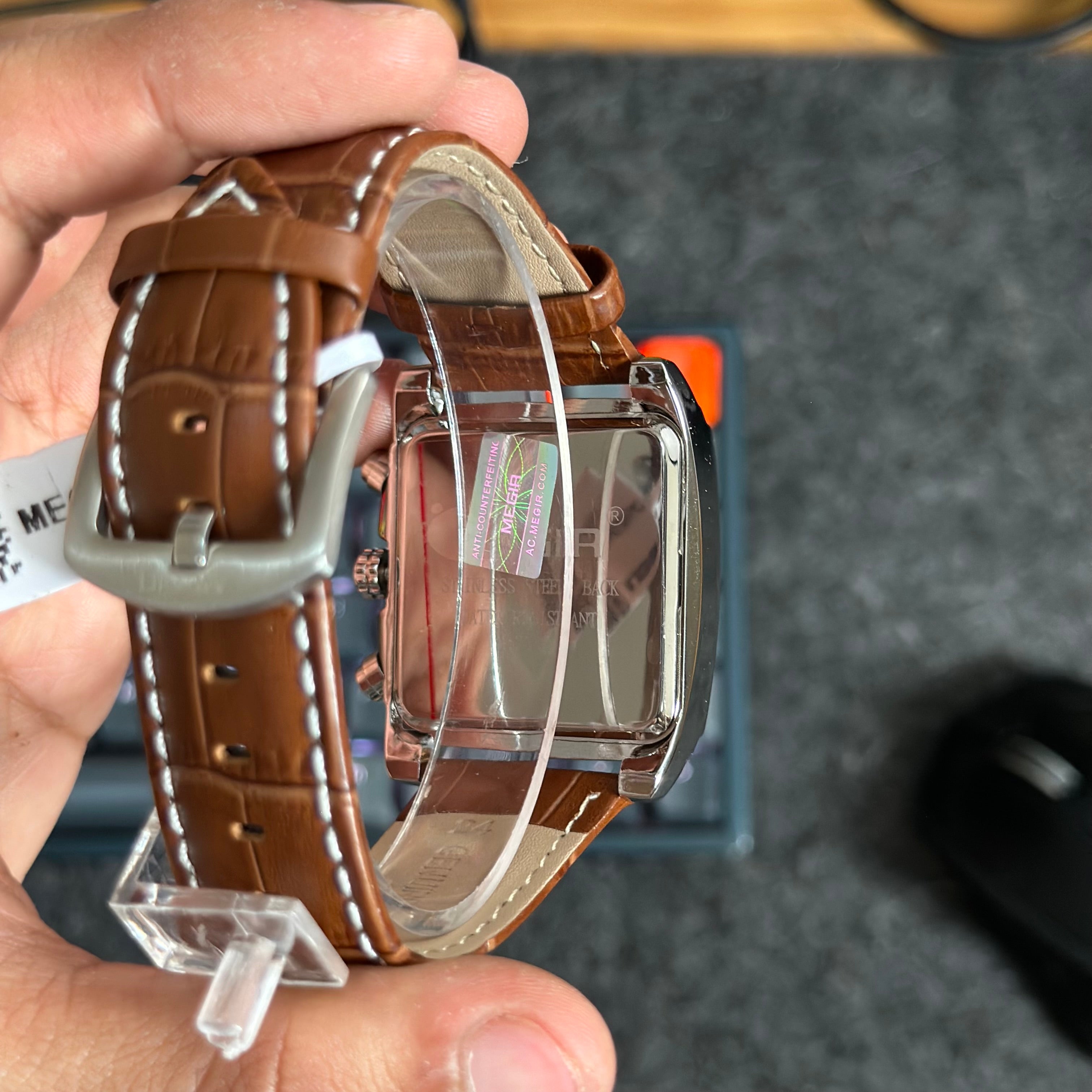 Reloj Megir 2028 Rectangular para Hombre | Carácter y Estilo Moderno
