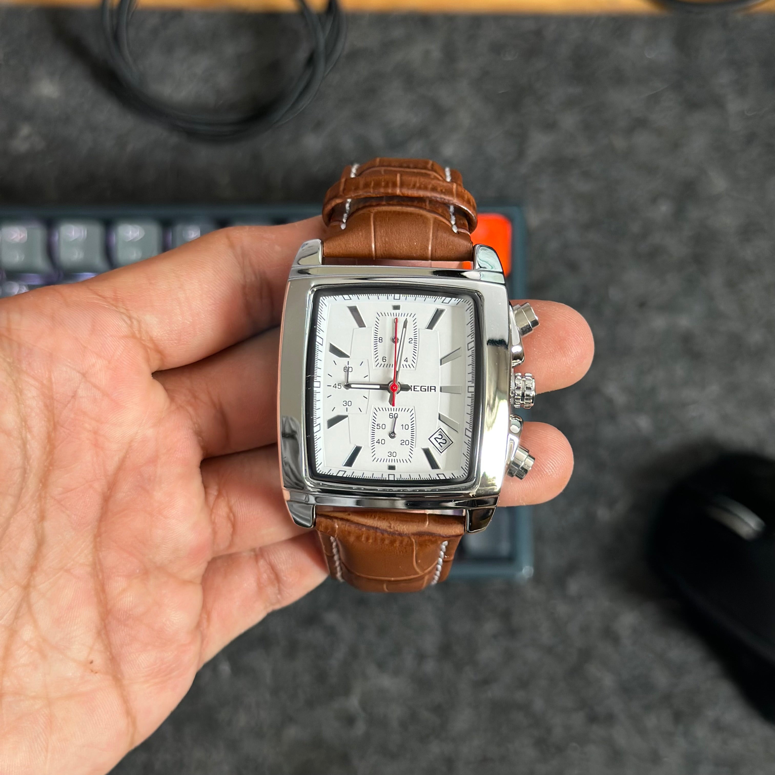 Reloj Megir 2028 Rectangular para Hombre | Carácter y Estilo Moderno