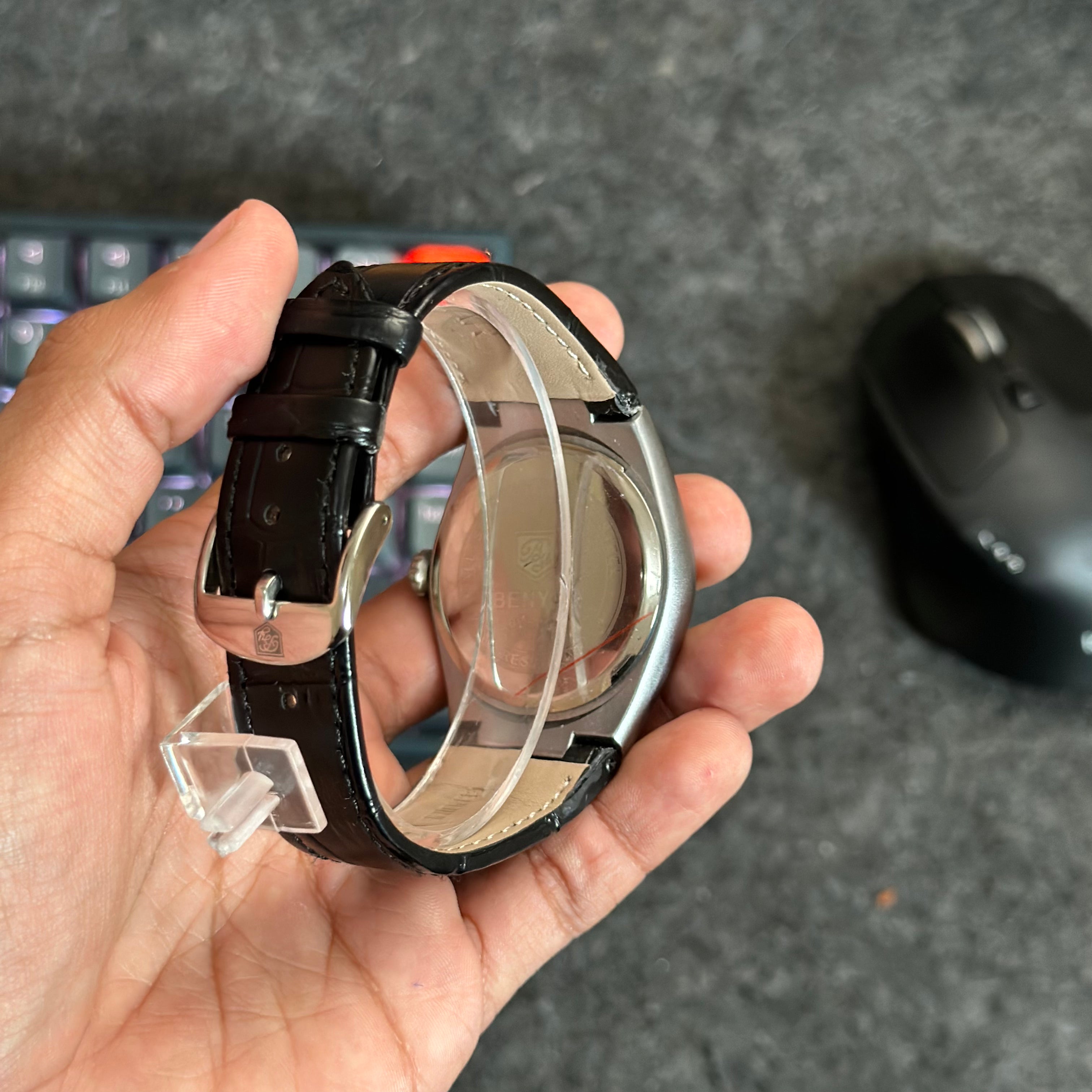 Reloj Benyar clásico con un diseño único para caballeros | BY-5199