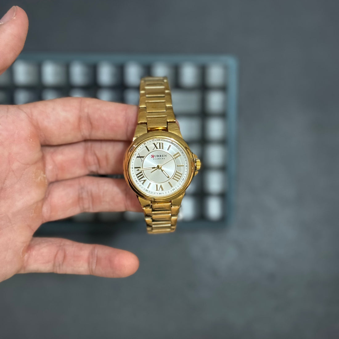 Foto producto reloj Curren dorado metal para dama