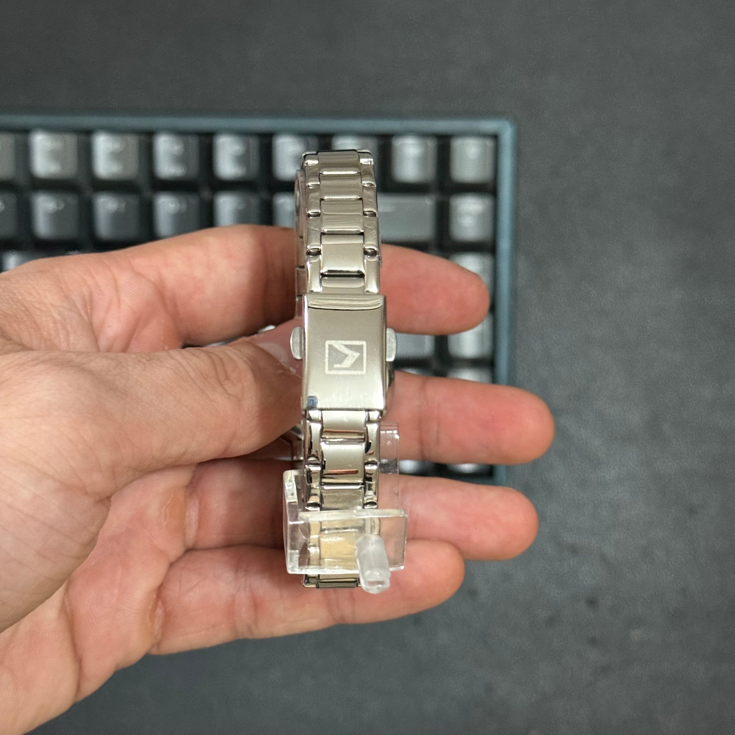 Foto real reves hermoso reloj Curren plateado para dama